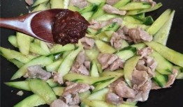 娱乐吃瓜酱男女朋友,揭秘男女朋友的甜蜜日常