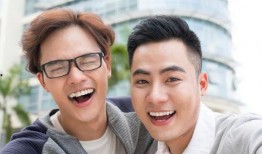 我丈夫的朋友在线观看,丈夫朋友在线观影的温馨瞬间