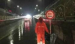 郑州爆料大雨视频播放,城市抗洪瞬间纪实